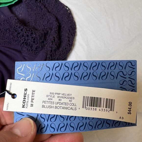 Simply Vera Vera Wang Purple Lace Yoke Flutter Sleeve Womens Top Size PM Petite - Picture 7 of 11